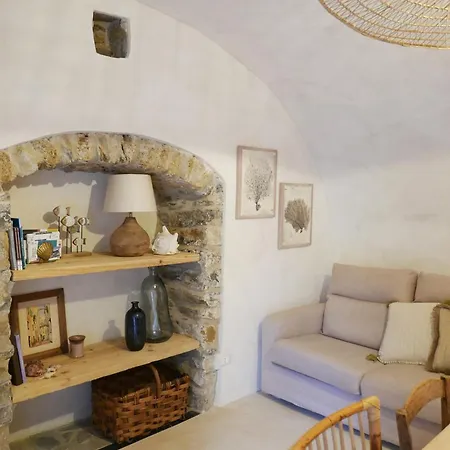 Torre Degli Svizzeri Сasa de vacaciones Civezza