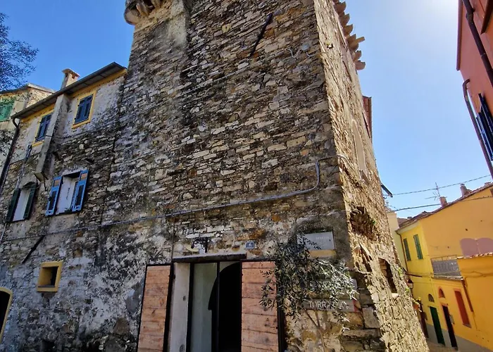 Torre Degli Svizzeri * Civezza