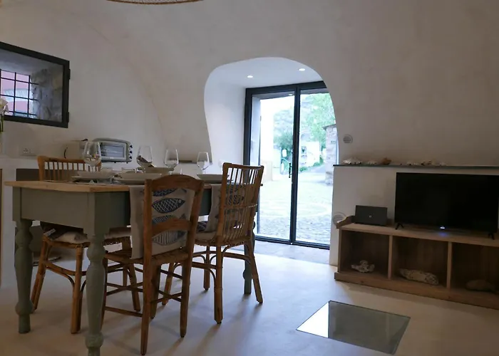 Torre Degli Svizzeri Civezza